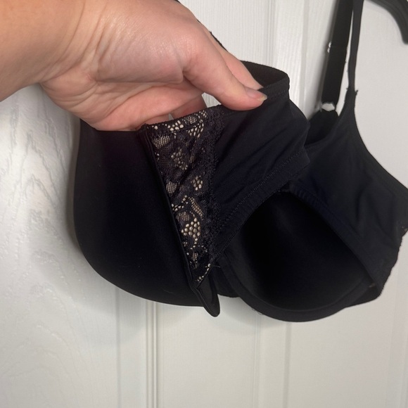 EUC Black, White & Cream 3 Piece Bra Set - Picture 7 of 12